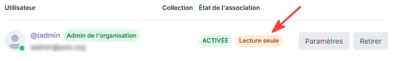 Badge de niveau de contrôle à côté de l'état de l'association